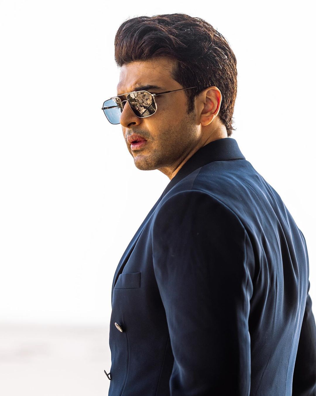 Karan Kundra Says People Should Stop Comparing Actors. Find Out Why He Says It! 