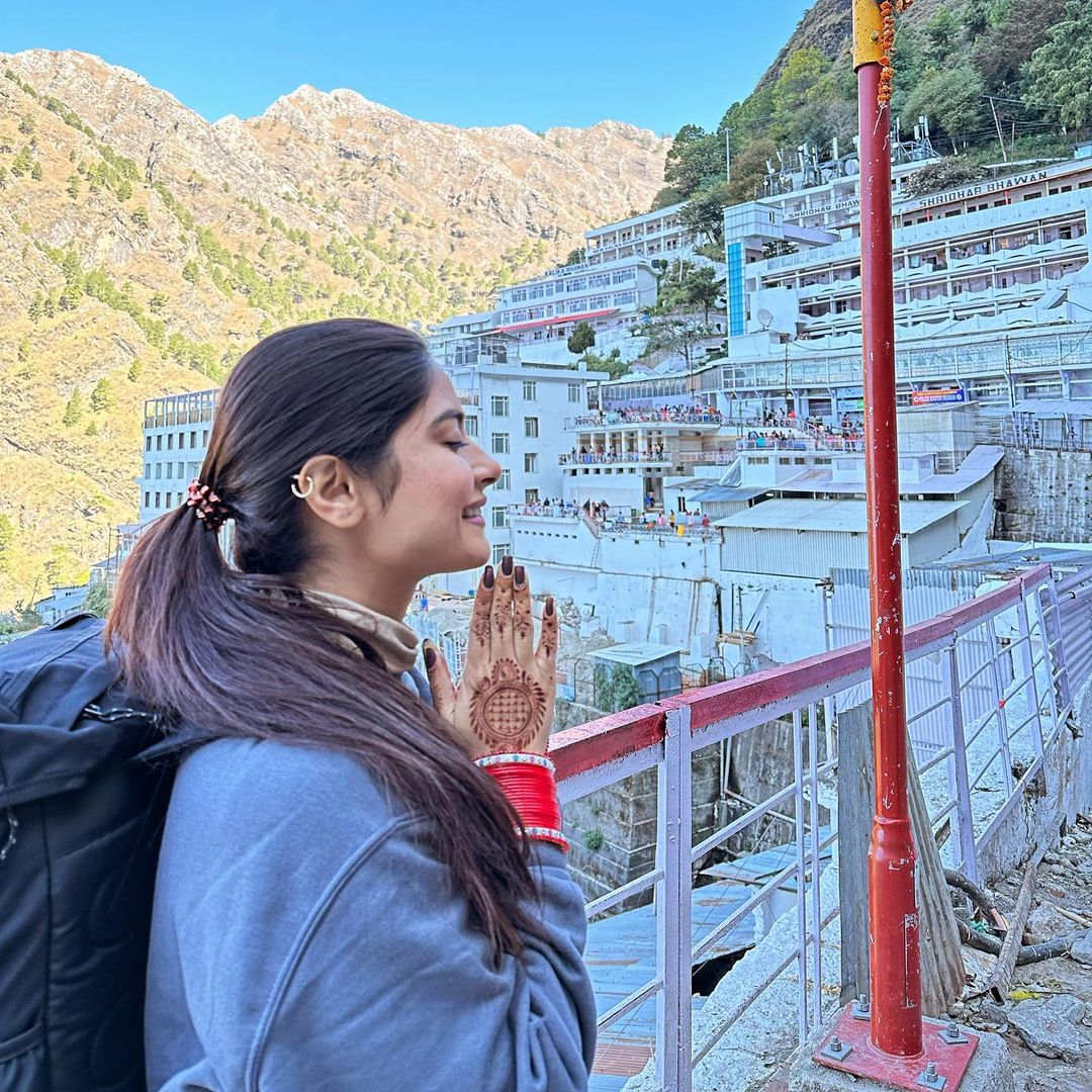 Actress Krishna Mukherjee offers prayers at Vaishno Devi Shrine. She said she had been planning to visit there for years, but it got canceled twice even after booking tickets. 