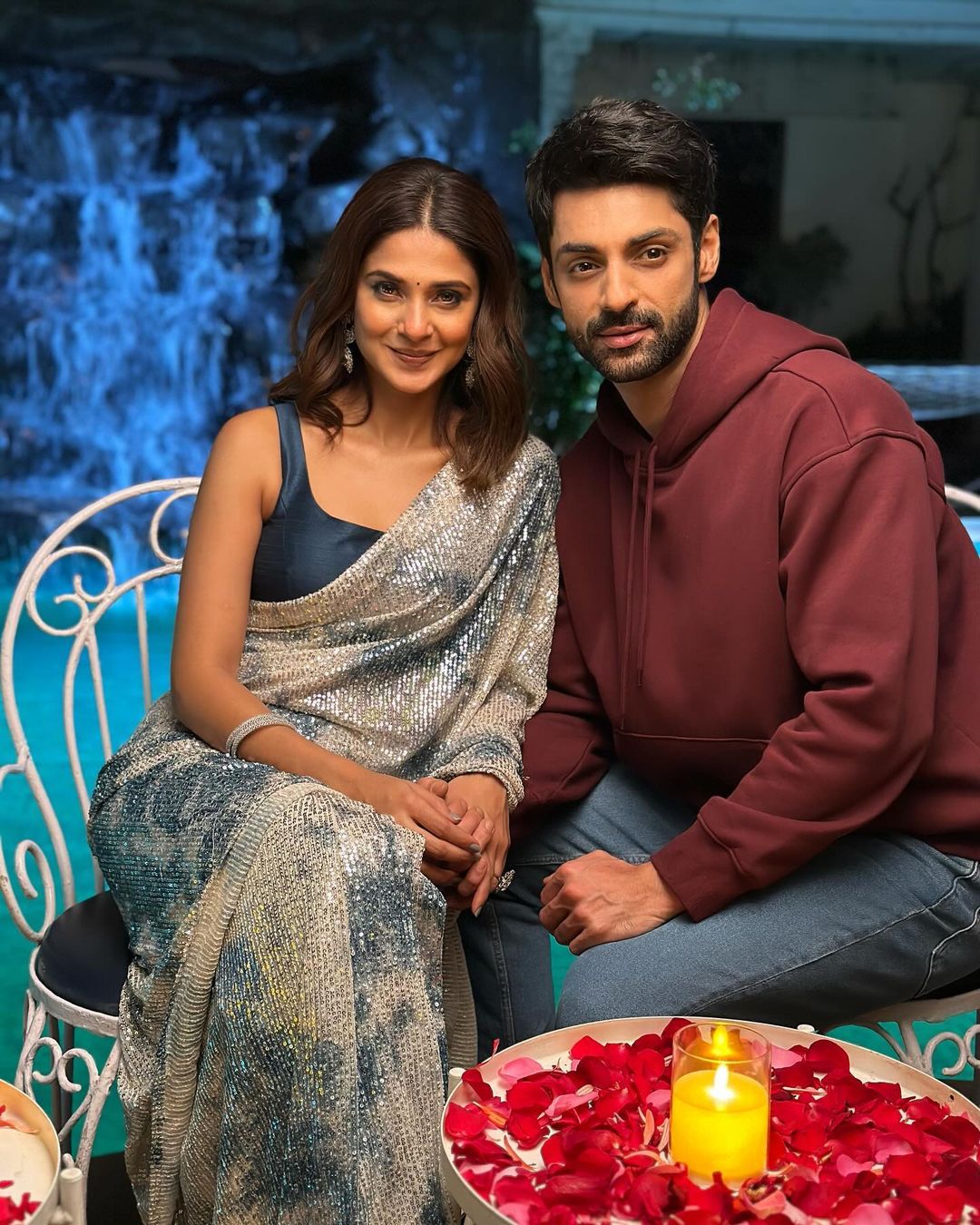 Exclusive- Beautiful On-Screen Couple Jennifer Winget And Karan Wahi Left Fans Bliss With Their Amazing Pictures!
