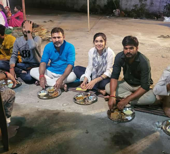 Eisha Singh celebrate Durga puja. 