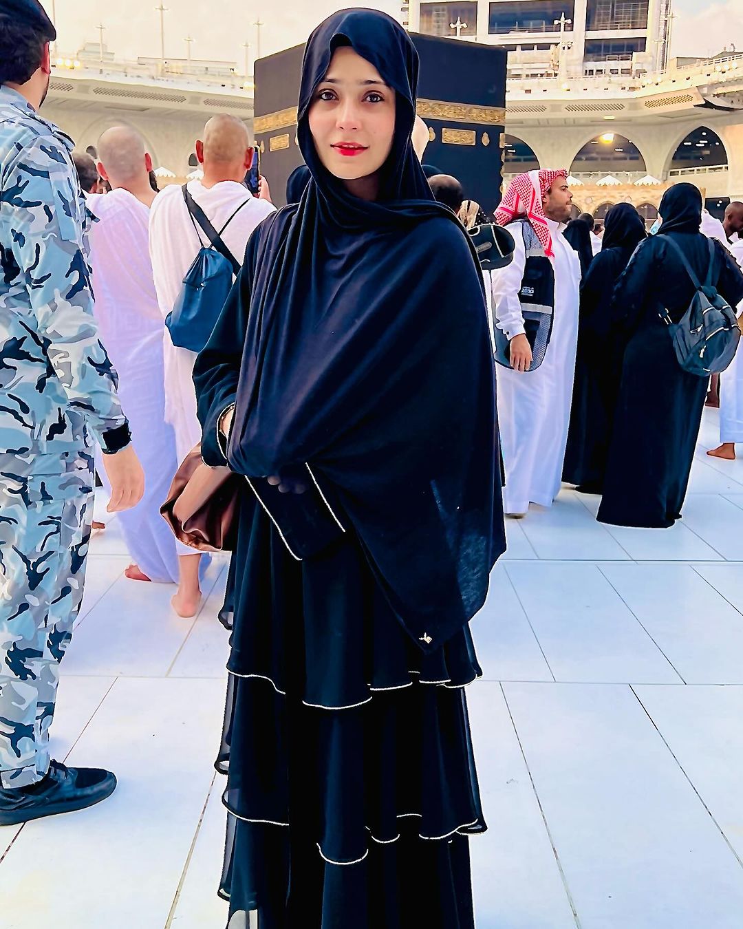 Bigg Boss 4 Fame Sara Khan Felt The Greatness About Holy Place. She Revealed It While Sharing Pictures Of Her On Instagram. Read On!