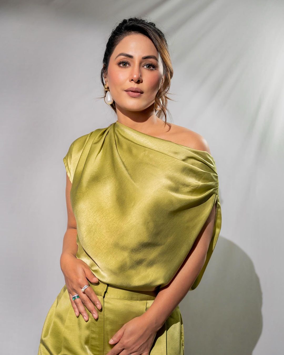 Our Telly World’s Darling Hina Khan Fall Sick For This Reason. It Shocks You, Here Spilled The Beans! 