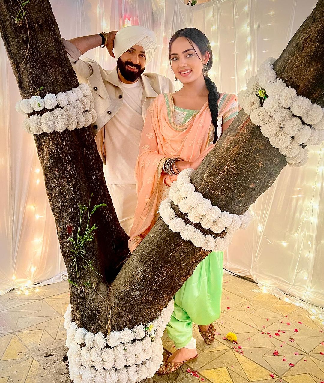 Teri Meri Doriyaann Marks Its New Milestone! The Show Completes 500 Episodes, Vijayendra Kumeria And Himanshi Parashar Celebrate It With Their Team. 