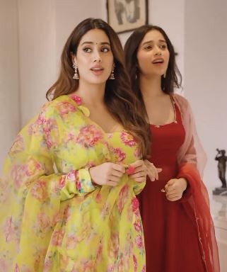 Dazzling Duo In Single Frame! Jannat Zubair Grooves With Beautiful Actress Janhvi Kapoor For This Trending Song. Watch It Now. 