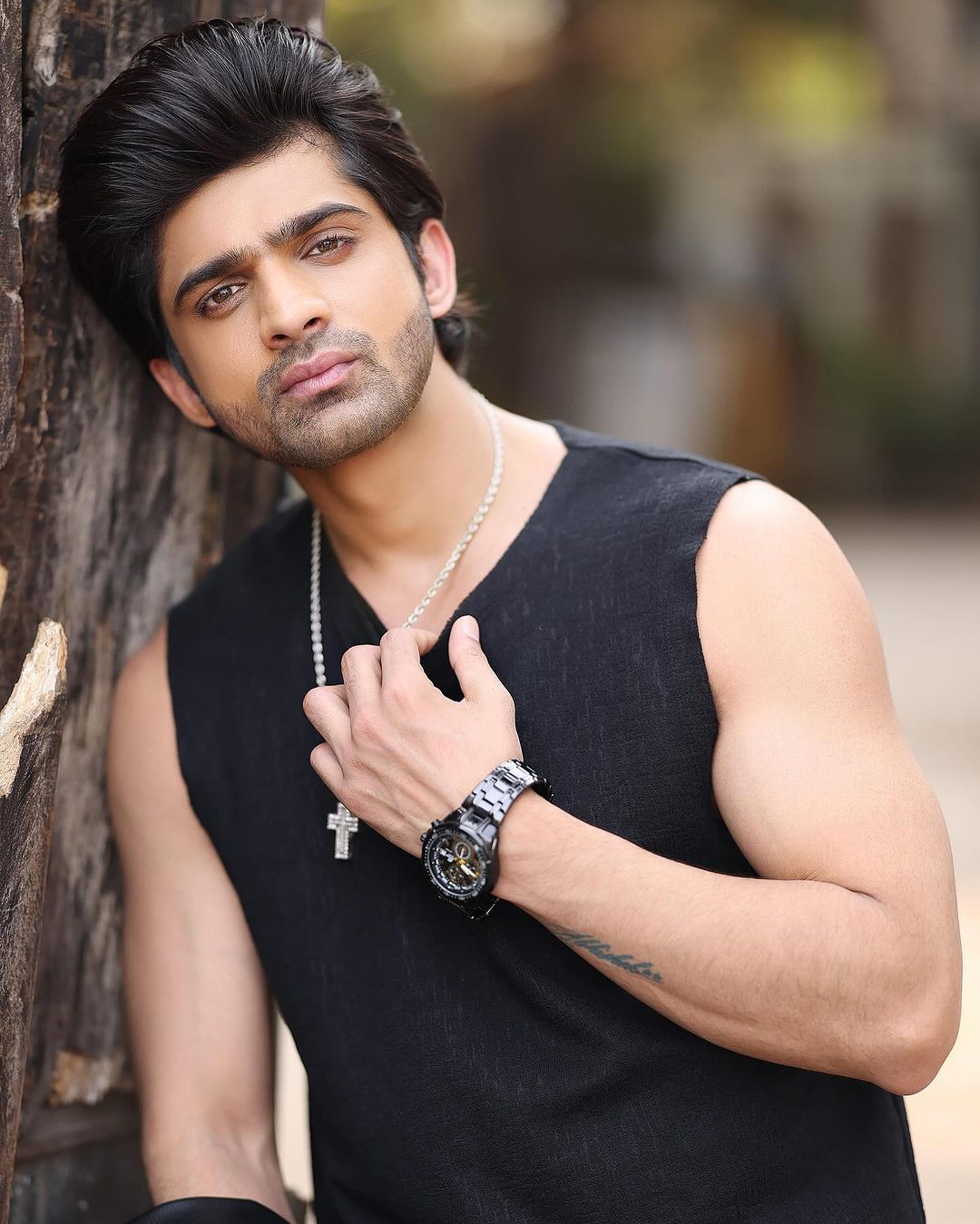 Abhishek Kumar Seeks Blessings At Siddhivinayak Temple Before Embarking On The Thrilling Journey Of Khatron Ke Khiladi 14.