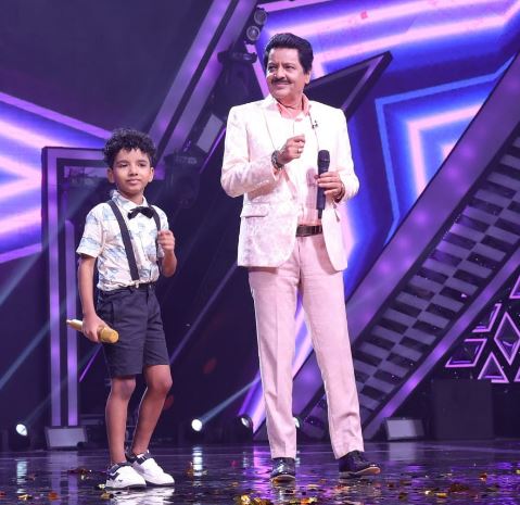 Superstar Signer 3! Little Contestant Avirbhav Shares The Stage With Udit Narayan And Mesmerizes Everyone With A Soulful Rendition. 