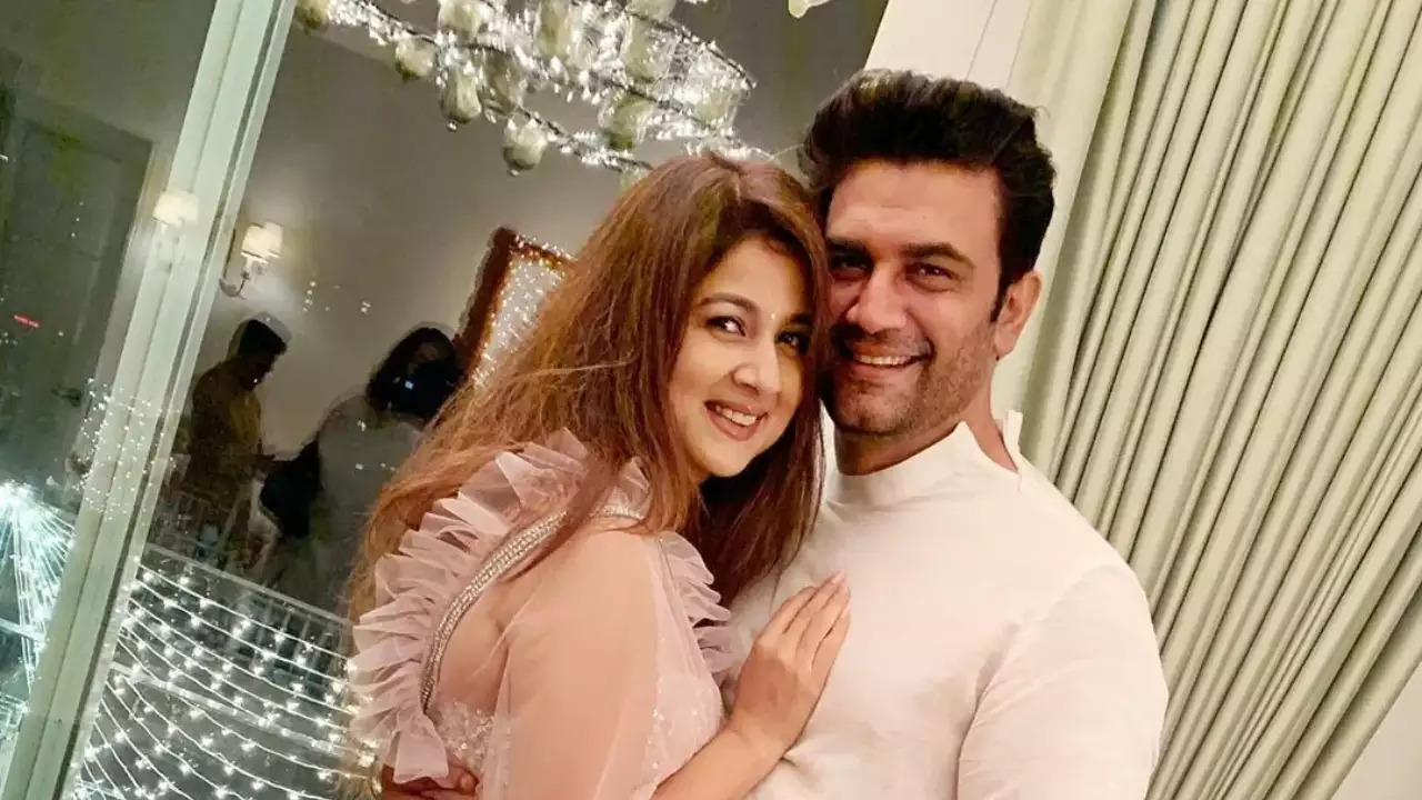 Actor Sharad Kelkar Celebrates His 47th Birthday With Family And Friends. He Added That His Party Kept By His Wife Keerti Gaekwad Kelkar.