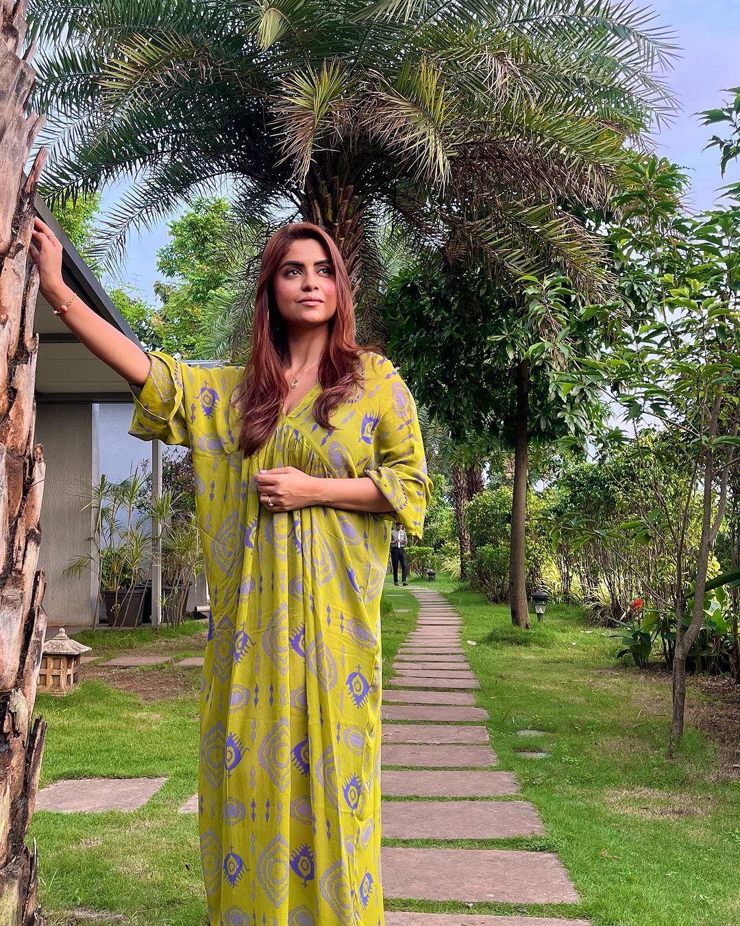Stunning Actress Sayantani Ghosh Shared About Her Thoughts On Dahej Daasi Completing 100 Episodes! Read On!