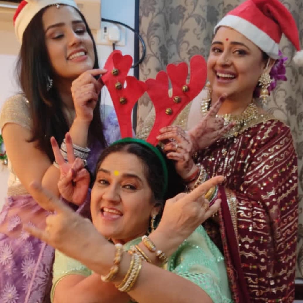 Nishi Saxena And Surabhi Das Expressed Their Pain Of Lost Veteran Film And TV Actress Bhairavi Vaidya. They Had Worked Together In The Hindi Series Nima Denzongpa!