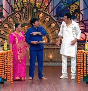 Barrel Of Laughs! Krushna Abhishek Hilariously Snatches Pakodas From Bharti Singh That Shows Recent Laughter Chefs Promo. Know More About It!
