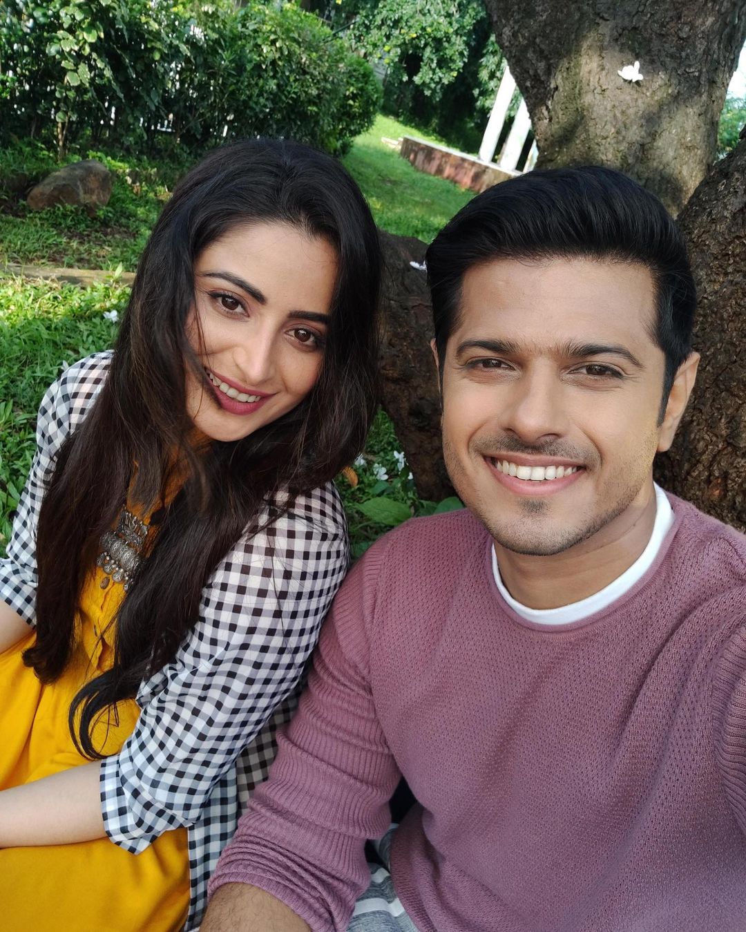 Exclusive – Aishwarya Says Her Husband Neil Bhatt Not Letting Her Play The Game Individually; She Says, “Chup Raho, Warna Main Tamasha Kar Dungi”!