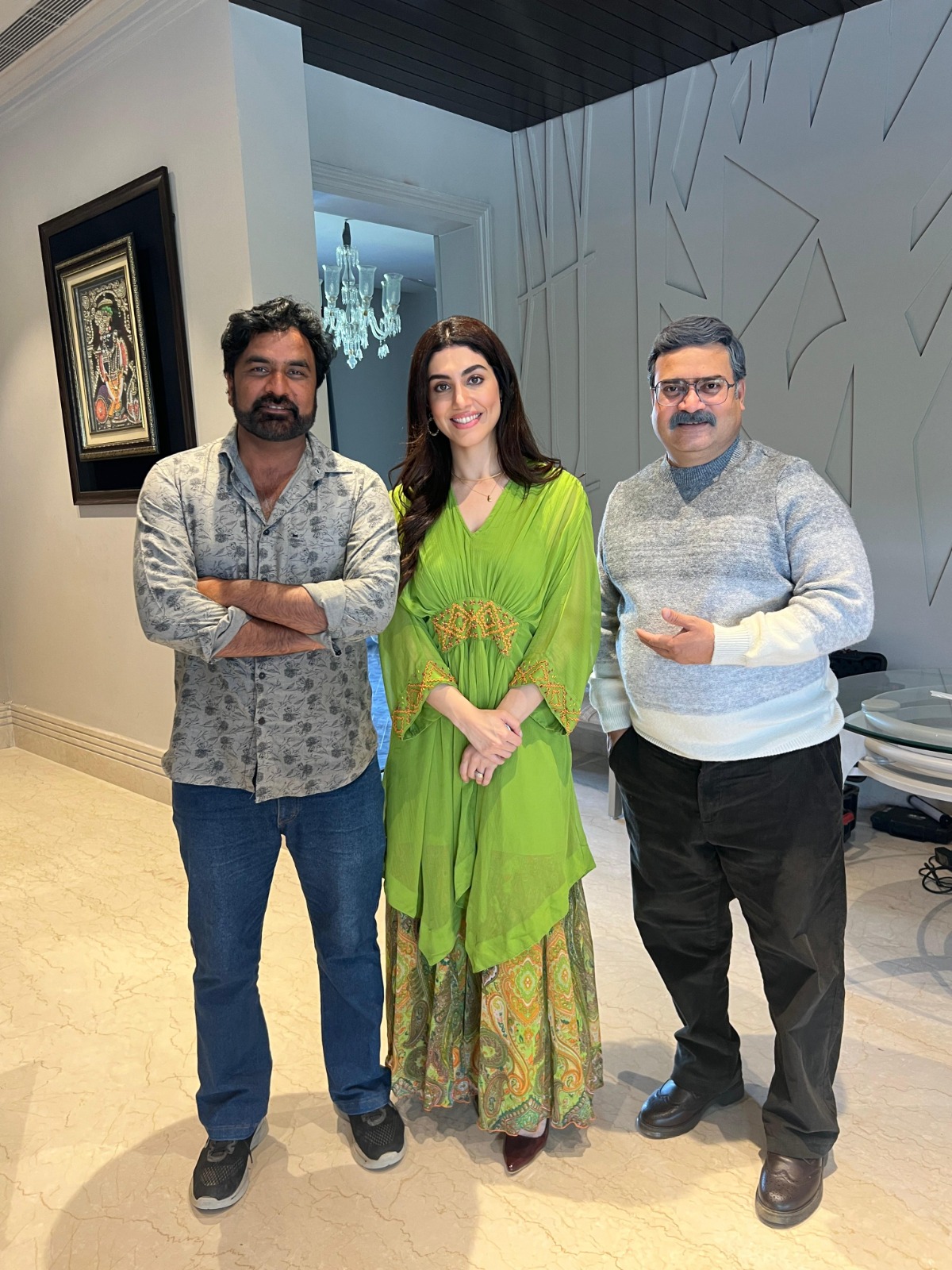 Check-Out Actress Delbar Arya's BTS Pictures From The Sets of Her Upcoming Bollywood Debut Web Series Along With Shrikant Verma Bollywood's 90's Reputed Actor