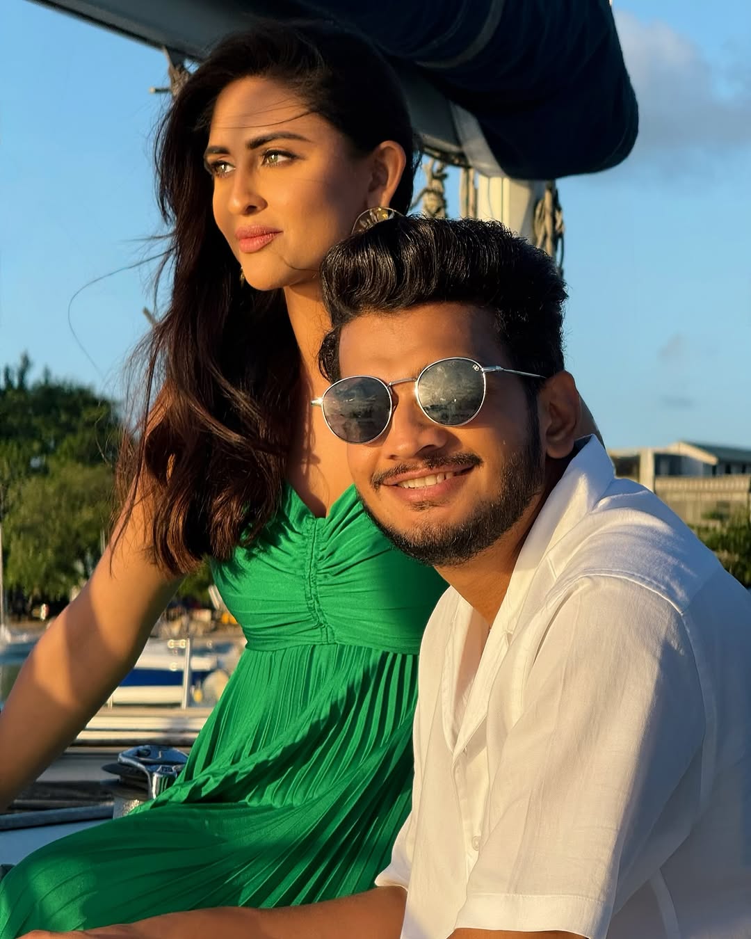 Krystle Dsouza as She Wishes Co-Star Munawar Faruqui on His Birthday; says, "Jiska Koi First Copy Ban Hi Nahi Sakta"