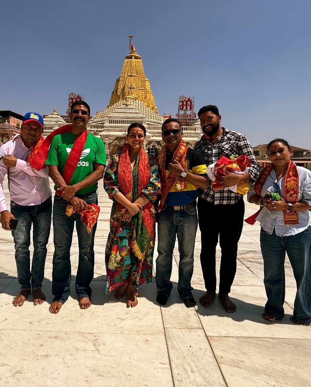 Shilpa Shirodkar Seeks Blessings at Ambaji Mata Shakti Peeth After Shooting Her Upcoming Movie Jatadhara