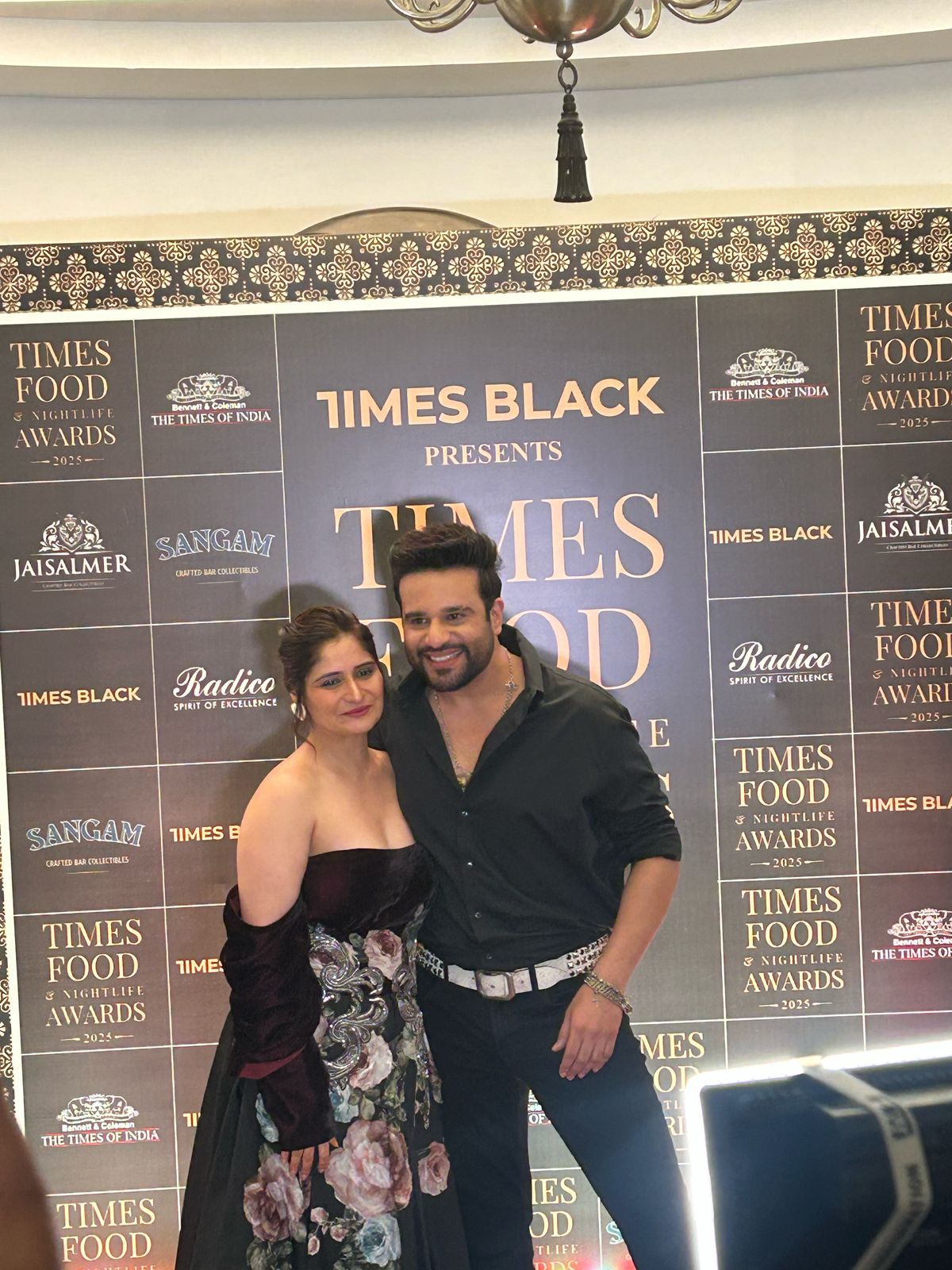 Karan Veer Mehra and Udit Narayan Steal the Spotlight, While Munmun Dutta Stuns in a Glamorous Avatar at the Times Food & Nightlife Awards