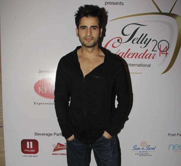 Karan Tacker Reflects On The Struggle Of Being An Outsider In Bollywood. Read What He Says!