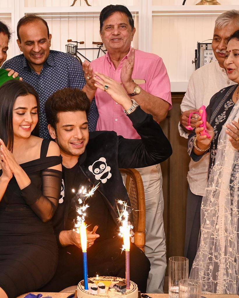 Divine Birthday Vibes! Karan Kundrra Gives A Special Birthday Surprise To Girlfriend Tejasswi Prakash. They Visit The Mahakaleshwar Temple!