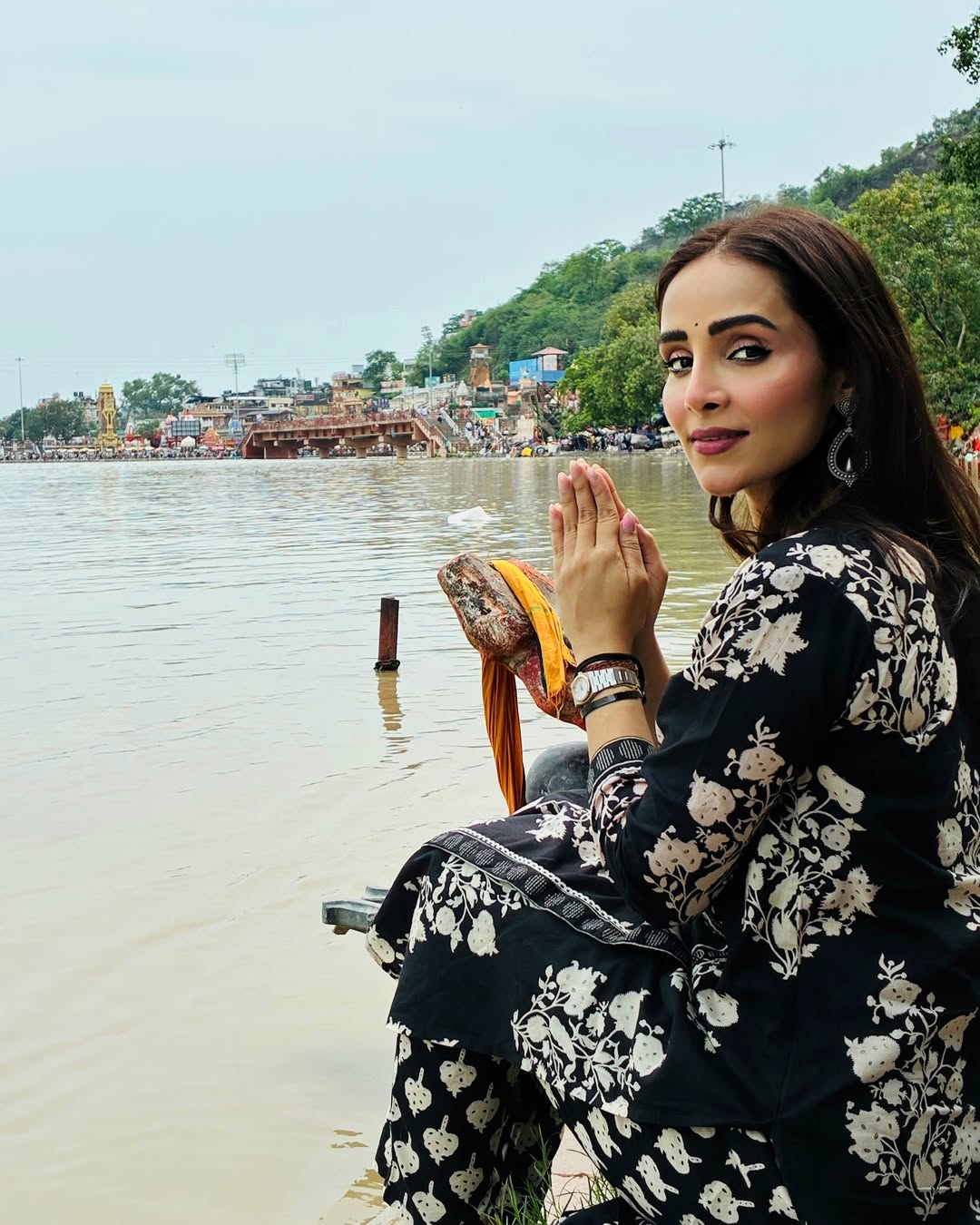 Taali Fame Sheetal Kale Visits Haridwar After Narrow Escape from Kedarnath Helicopter Crash