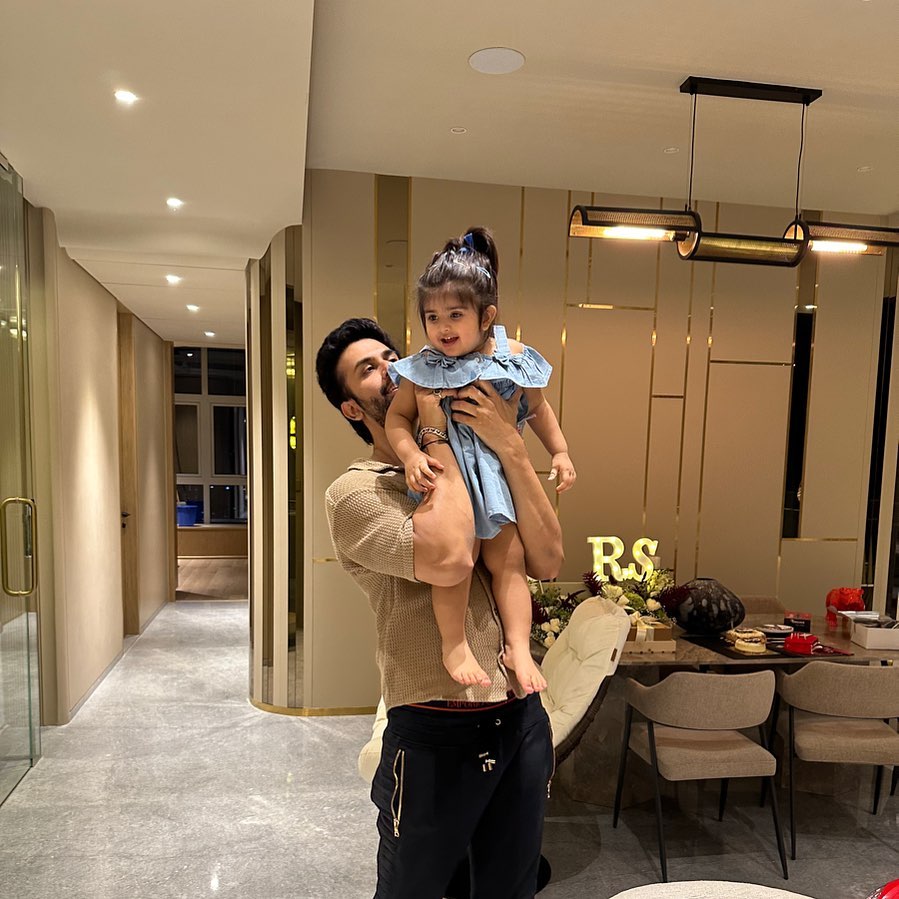 Exclusive - Actor Rajeev Sen Spending Quality Time With His Baby Girl Ziana And Celebrates Sister Sushmita Sen Birthday!