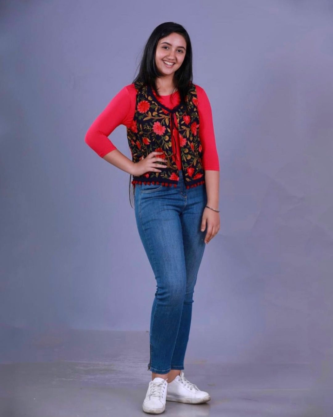 Ashnoor Kaur Celebrates Patiala Babes’s 5th Anniversary And Commemorates Beautiful Memories!