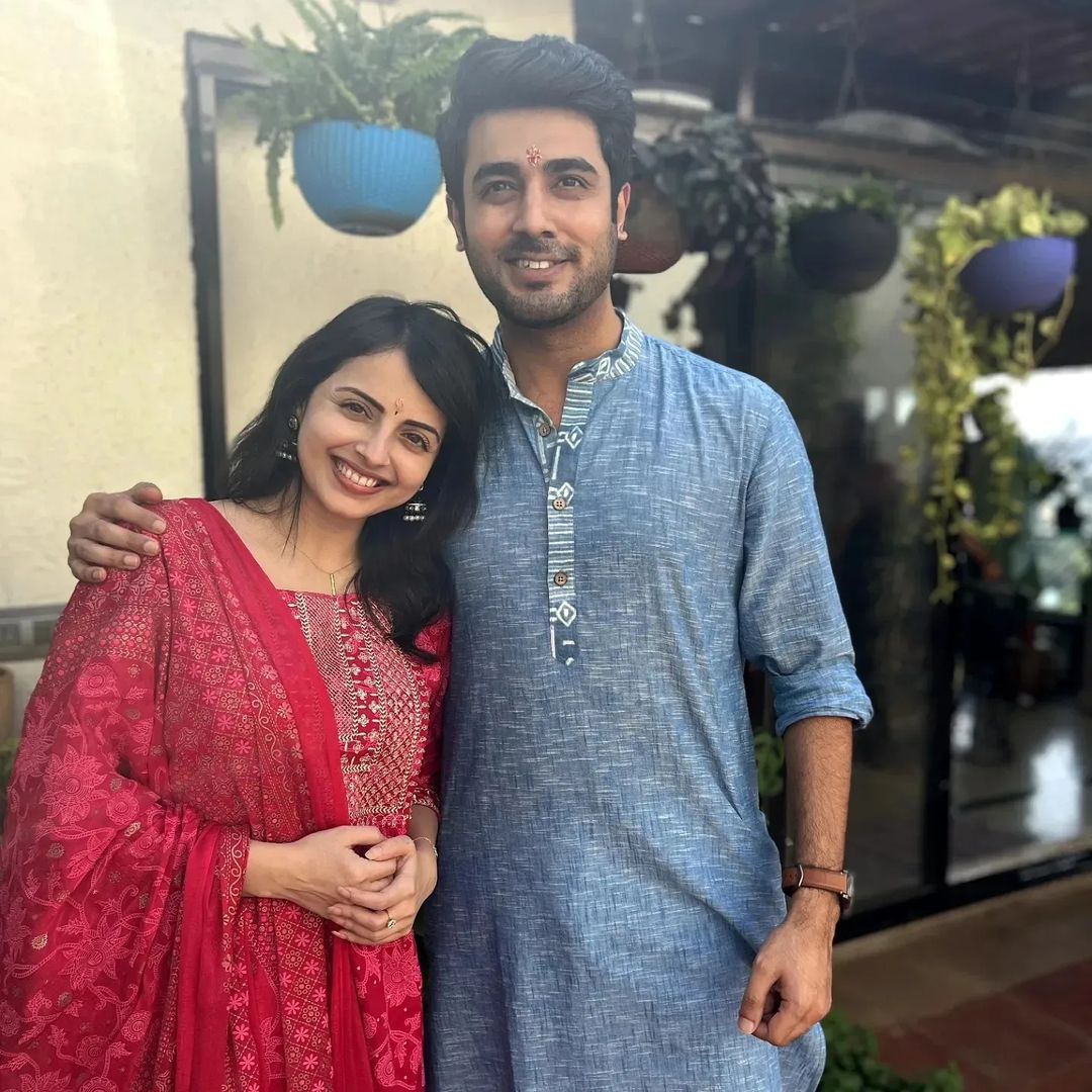 Exclusive - TV Actress Shrenu Parikh Is All Set To Marry Her Longtime Boyfriend, Akshay Mhatre!