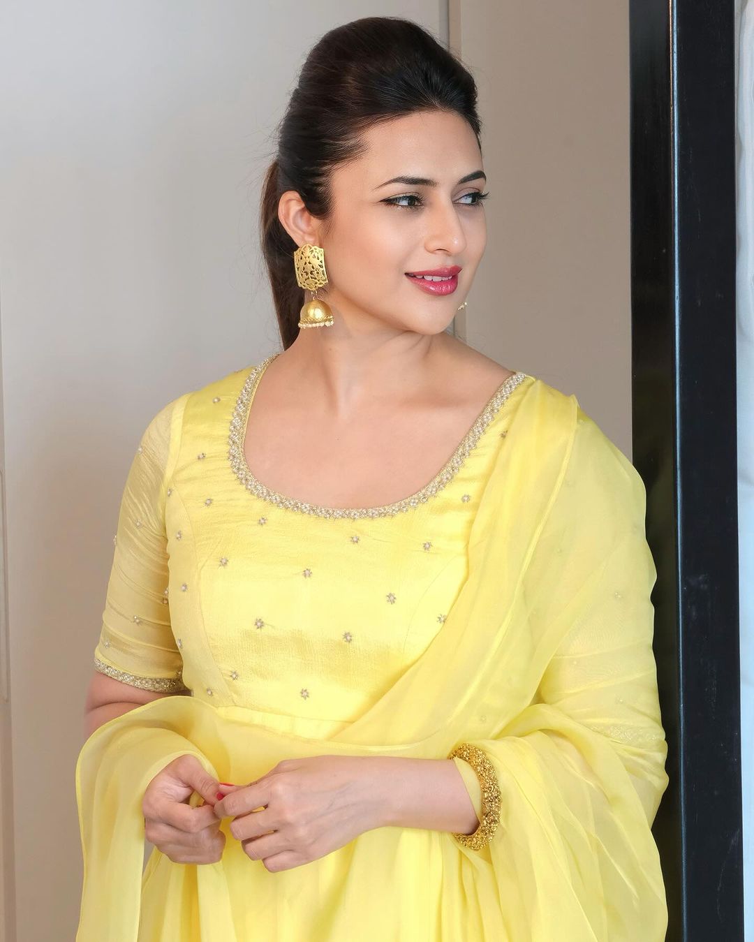 Banoo Main Teri Dulhann Fame Actress Divyanka Tripathi Dahiya Slammed Trolls Who Asked Her About A Baby