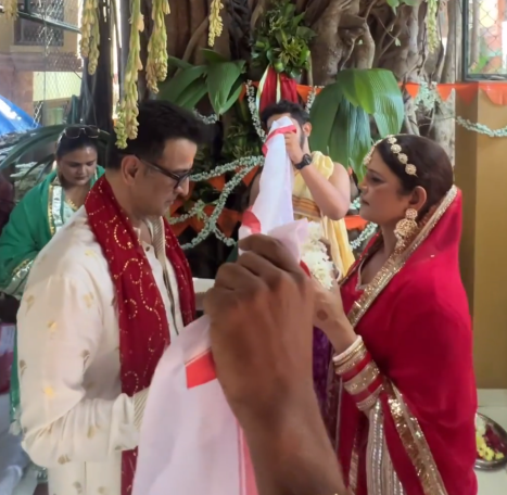 Ronit Roy And His Wife Neelam Roy Celebrated Their 20th Wedding Anniversary With All Rituals 