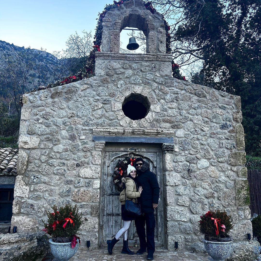 Kundali Bhagya Fame Actor Manit Joura Had Greek Style Wedding At The Royal Theater In Greece. Let's See How They Exchanges Vows