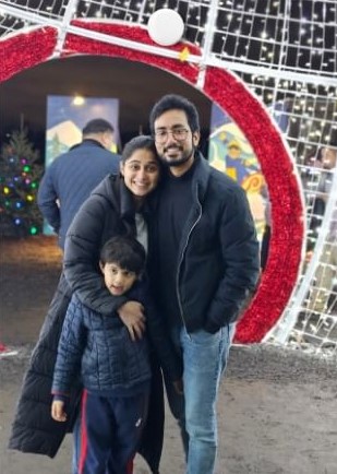 Stunning Actress Somya Seth Shared Glimpse Of Her Happy New Year Celebration With Family.