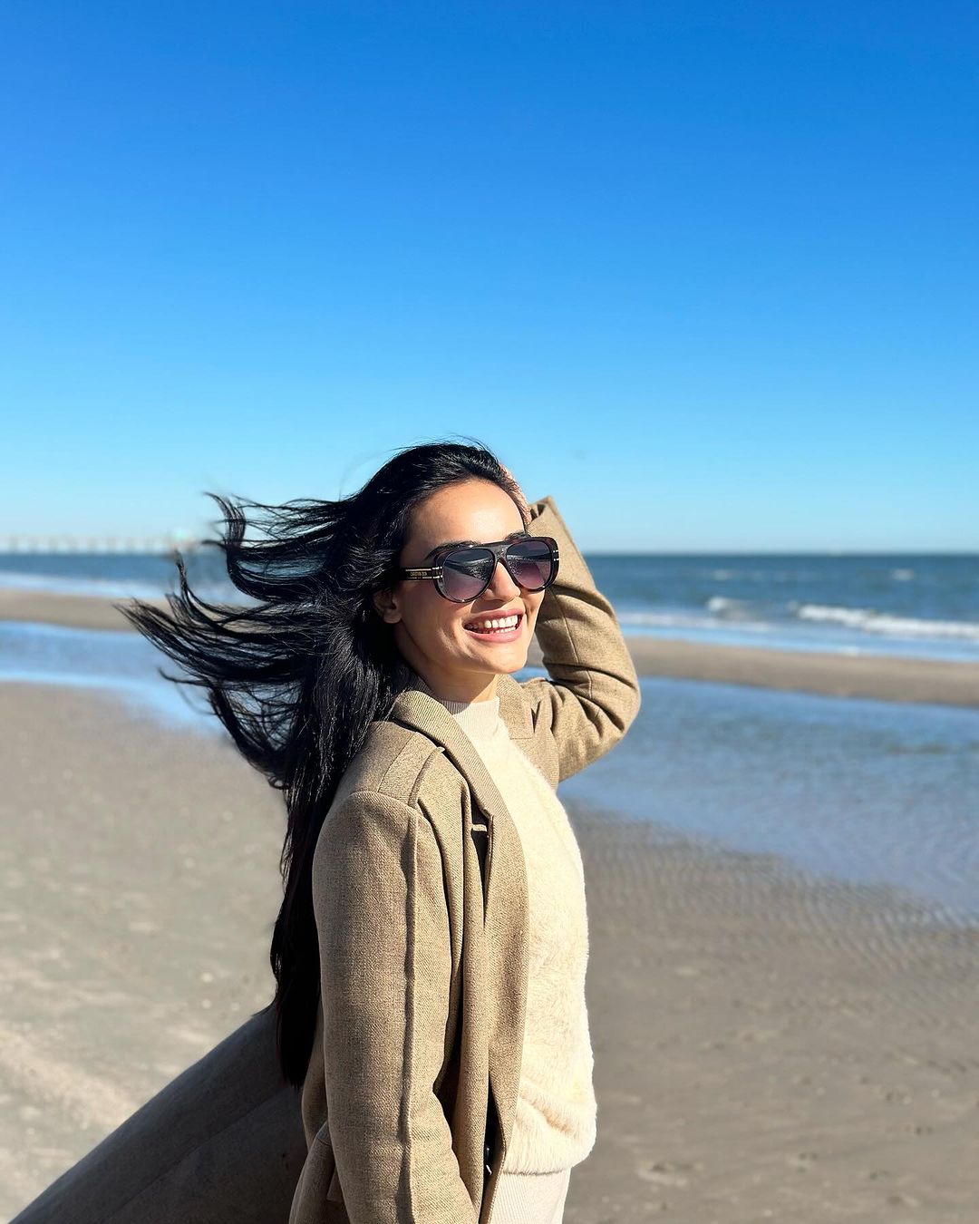 Mesmerizing Naagin 3 Actress SurbhiJyothi Shared Her Stunning Pictures and Captions of Visiting Texas in 2024 – Just For You!