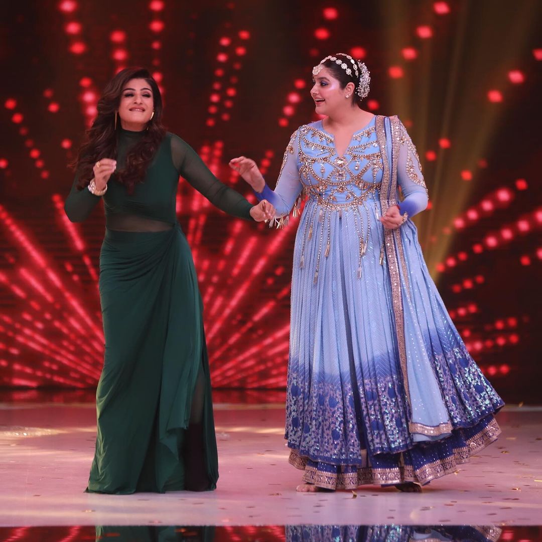 Popular Actress Raveena Tandon Recalls Her Experience Of Working With Anjali Anand’s Father. She Said Anjali A Daddy’s Girl!