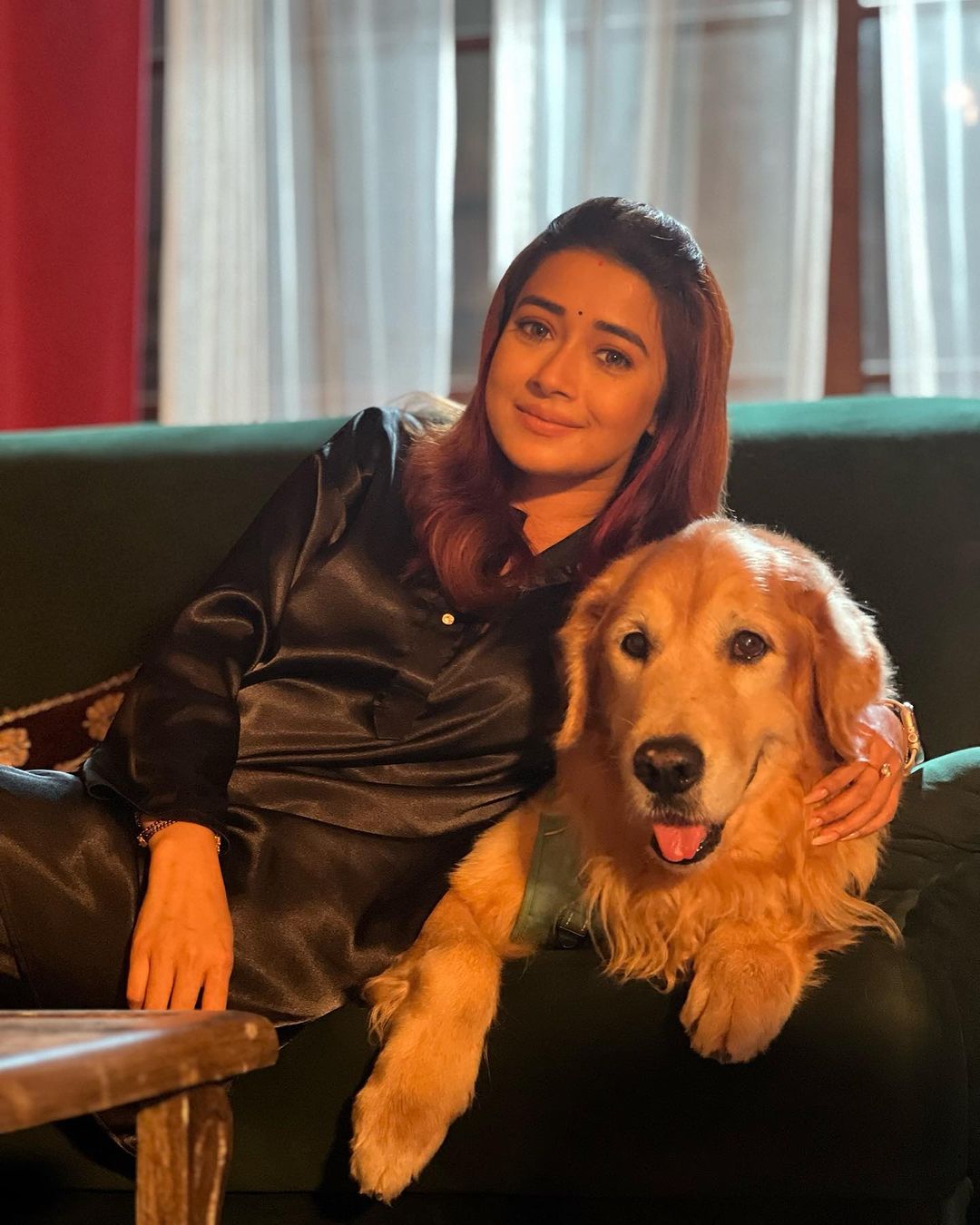 Gorgeous Actress Tina Datta Shared Pictures Of Her Recent Trip From Mumbai To Kolkata. She Seems Travel In Train With Her Pet!