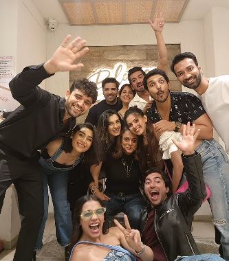 The Pandya Store’s Actors Like Shiny Doshi, Kanwar Dhillon, And Others Reunite And Write “Mera Pandya Parivaar”