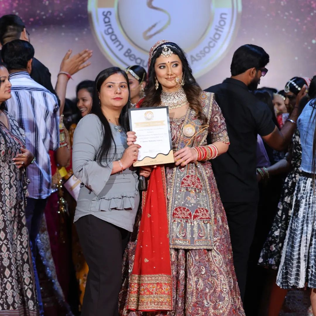 Trending News for Makeup Artists About the Special Arrival of Actress Ragini Khanna in the First Seminar of 2024 of Mehsana for live Makeup