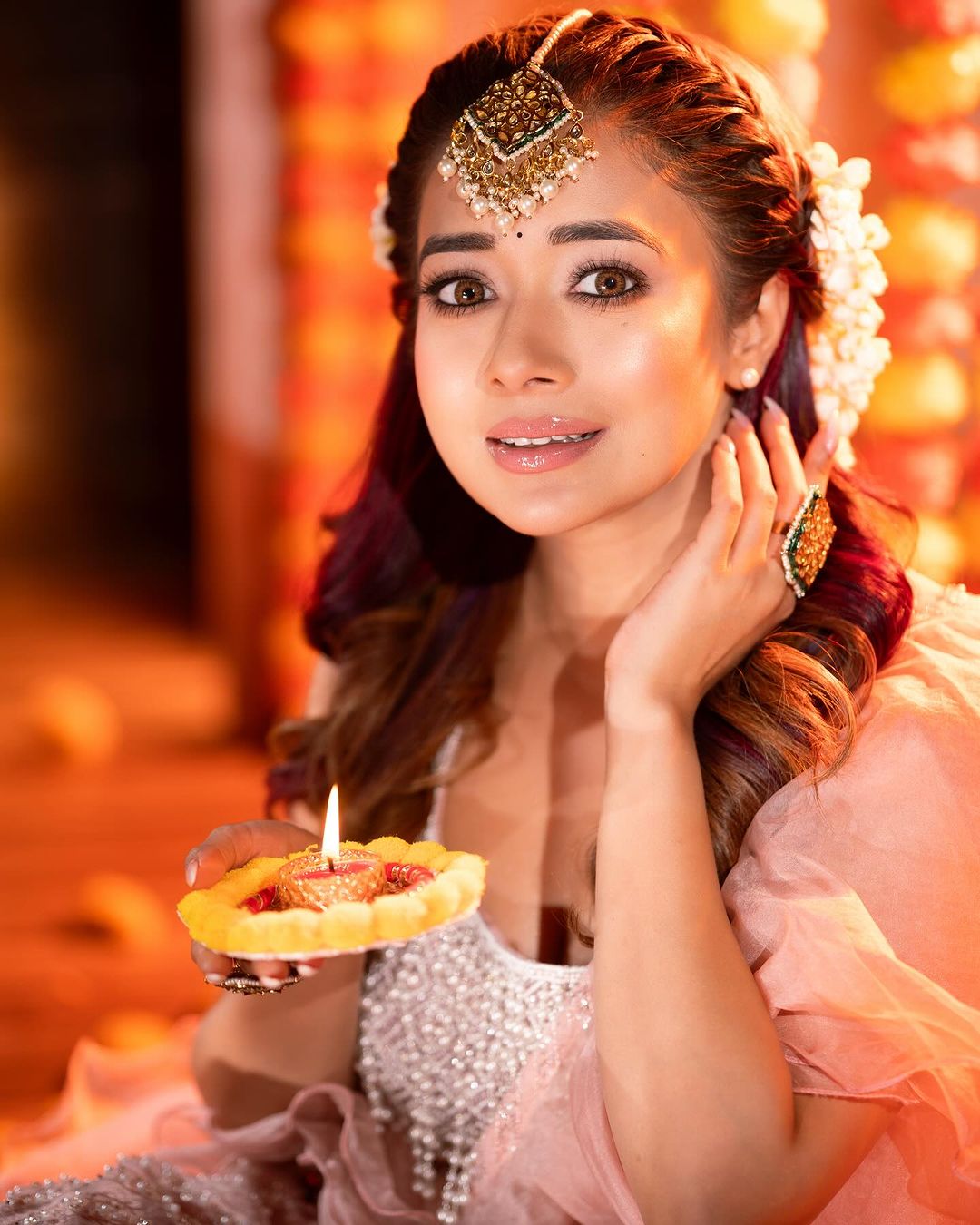 Adorable Tina Datta steals The Hearts Of Many On Her Traditional Look For The Grand Inauguration Of Ram Mandir!