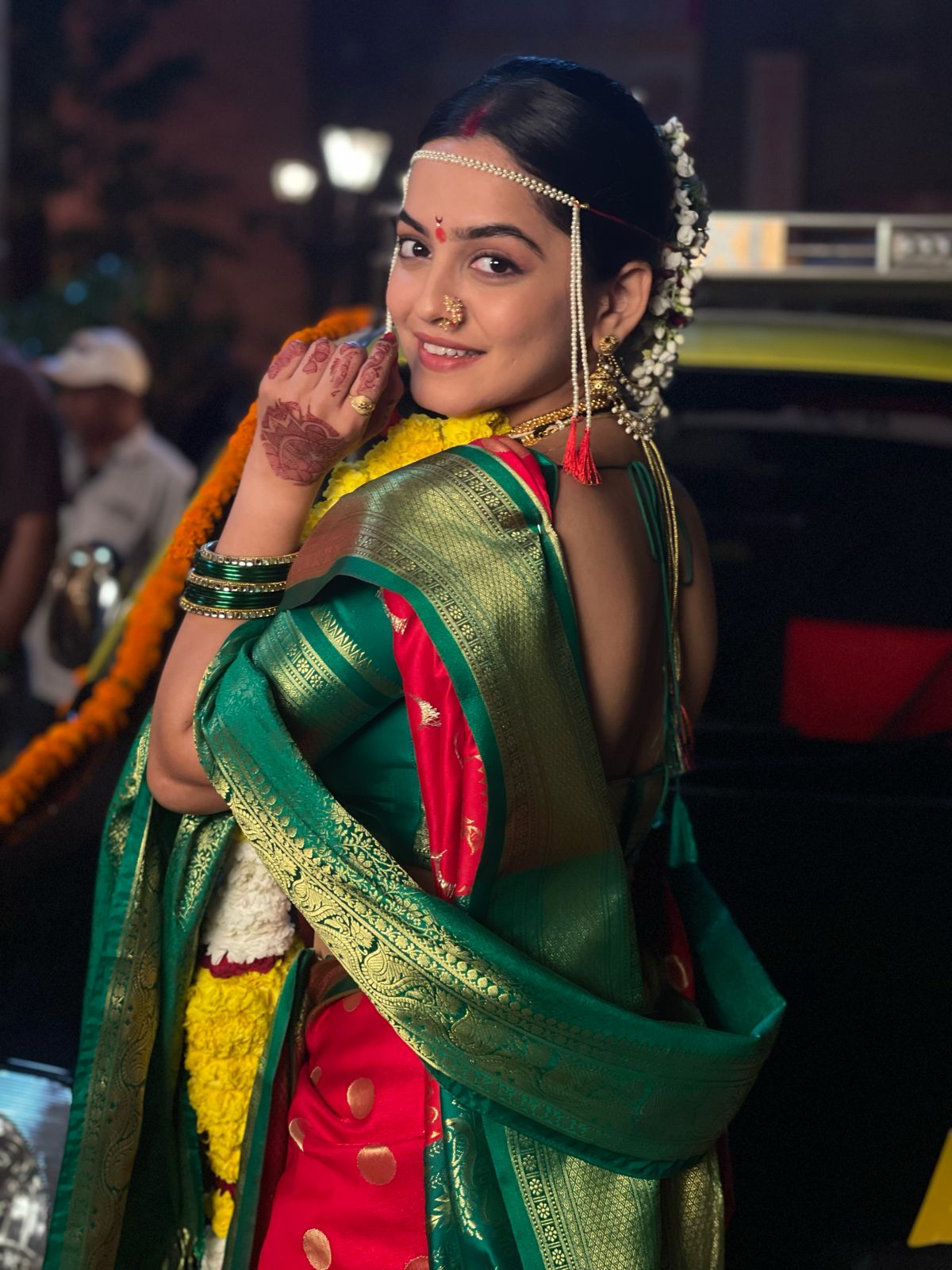 Neha Harsora plays a vivacious Maharashtrian florist girl named Sayli in the program; steals the show in the promo of the show 