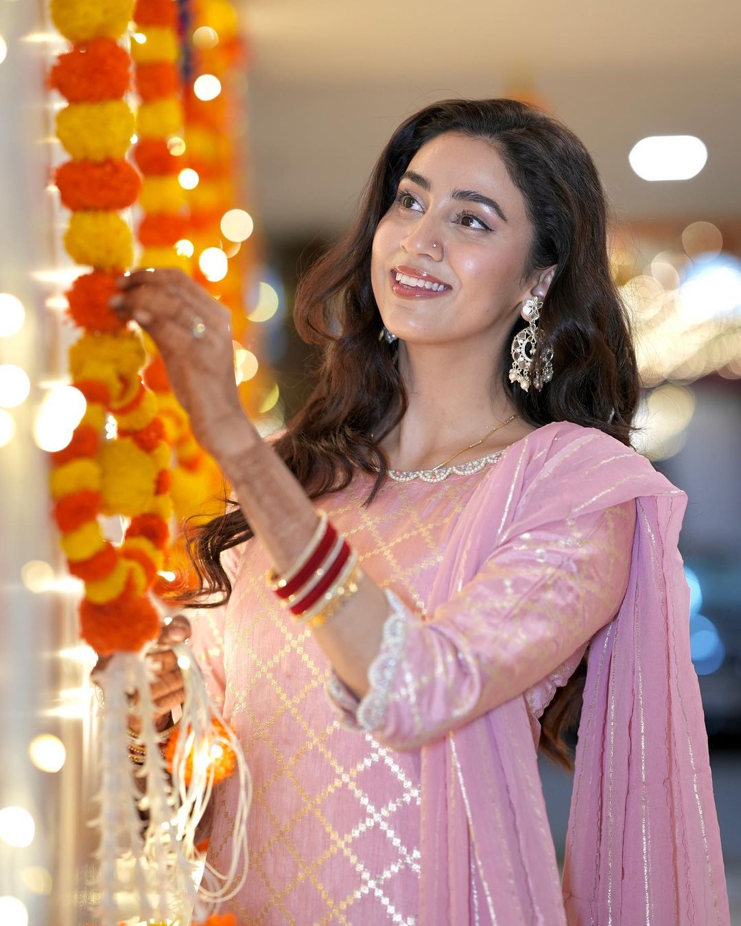  Andleeb Zaidi 